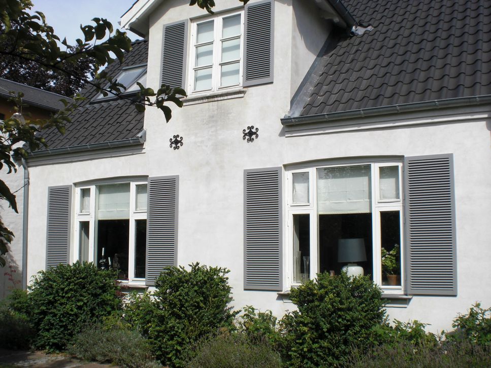 Villa med skodder fra Skoddesnedkerne i Kalundborg